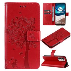 Embossing Butterfly Tree Leather Wallet Case for Motorola Moto G42 - Red