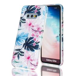 Flowers and Leaves Shell Pattern Clear Bumper Glossy Rubber Silicone Phone Case for Samsung Galaxy S10e (5.8 inch)