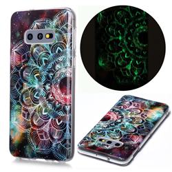 Datura Flowers Noctilucent Soft TPU Back Cover for Samsung Galaxy S10e (5.8 inch)