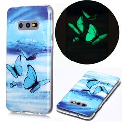 Flying Butterflies Noctilucent Soft TPU Back Cover for Samsung Galaxy S10e (5.8 inch)