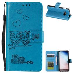 Embossing Owl Couple Flower Leather Wallet Case for Samsung Galaxy S10e (5.8 inch) - Blue
