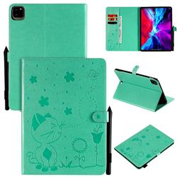 Embossing Bee and Cat Leather Flip Cover for Apple iPad Pro 11 (2020) - Green
